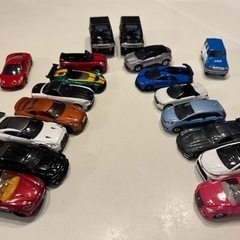 決まりました　　
トミカ34台　