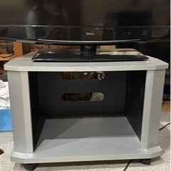 家電 テレビ 液晶テレビ　大きめ+テレビ 台付き　257ニゴナの画像