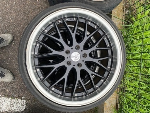 車のパーツ タイヤ、ホイール