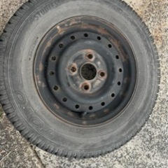 車のパーツ タイヤ、ホイール