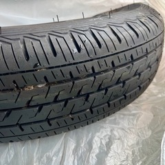 車のパーツ タイヤ、ホイール