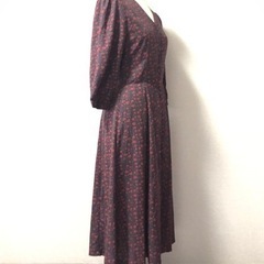 花柄ワンピース　赤の画像