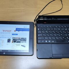 美品！　2in1 windowsタブレット　防水！　富士通　AR...