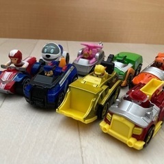パウパトローラーとダイキャストビークル8点の画像