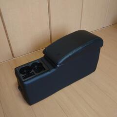 フリードgb3使用コンソールボックスの画像