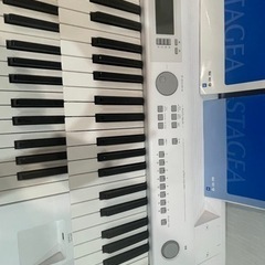 ELB-02ヤマハエレクトーン2016年製の画像