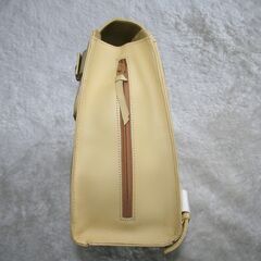 値下げ！【未使用】ショルダーバッグ（黄色）　日本製　牛革　の画像