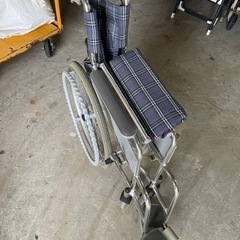車椅子 ブレーキ付き 100kgまで 中古品の画像