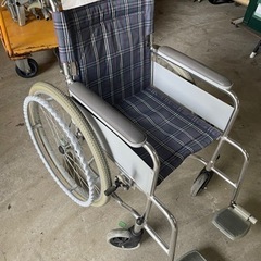 車椅子 ブレーキ付き 100kgまで 中古品の画像