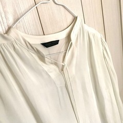 白ブラウス🈹の画像
