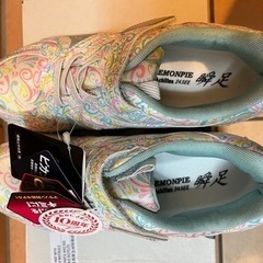 スニーカー　キッズ　女の子　24.5cmの画像