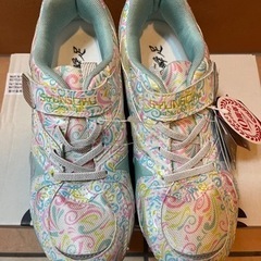 スニーカー　キッズ　女の子　24.5cmの画像