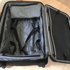 Victorinox 機内持ち込みサイズ　スーツケースの画像