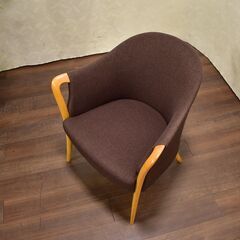 ≪yt1431ジ≫ アウトレット家具 バケット型アームチェア 試作サンプル 茶色系 ラウンジチェア/ロビーチェア/1Pソファ/おしゃれ/宮城県仙台市 現状品 60427-10の画像