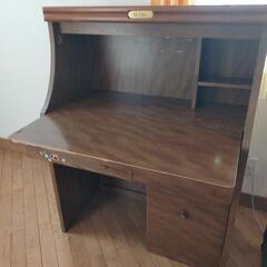 ライティングデスク　引っ張ると机の画像