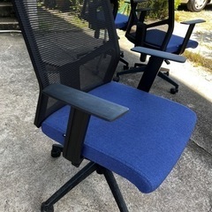 家具 オフィス用家具 4脚あります！の画像