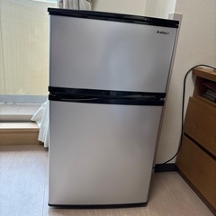 お値下げしました‼️　2ドア冷凍／冷蔵庫90L