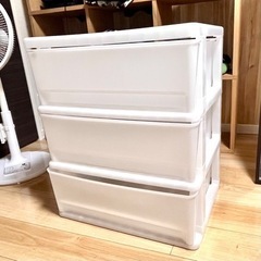 ニトリ　プラスチック収納ボックス