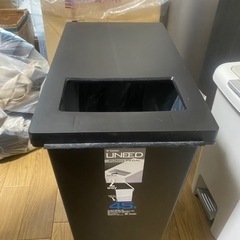 ゴミ箱の画像