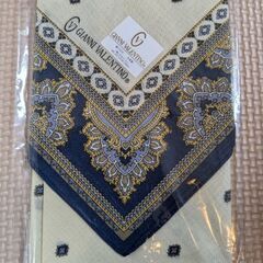 【新品未使用】メンズハンカチGIANNI VALENTINO