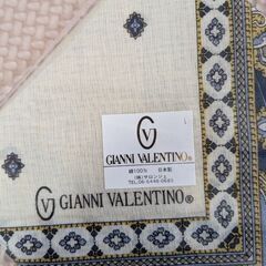 【新品未使用】メンズハンカチGIANNI VALENTINOの画像