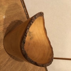 無垢の木の入れ物の画像