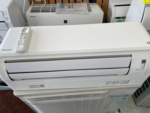 ダイキン2021年製 「標準工事込み」 8畳向け 自動お掃除付き 冷暖房インバーターエアコン KuaL うるさらmini ホワイト ATM25YSE9-W