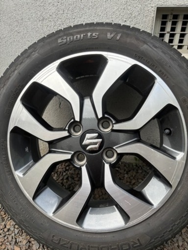 車のパーツ タイヤ、ホイール