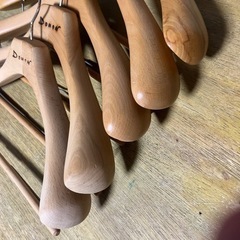 高級ウッドハンガーの画像