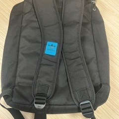 adidasリュックサックの画像