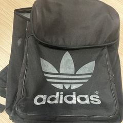 adidasリュックサック