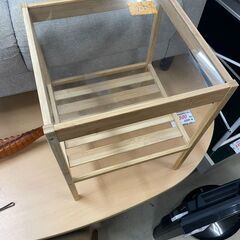 リサイクルショップどりーむ荒田店 No12500 サイドテーブル　ミニテーブル　ガラス天板　コンパクト　軽量の画像