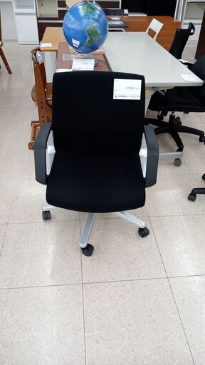 ★ジモティ割あり★ コクヨ チェア 黒 H95×D55×W64 クリーニング済み TJ6625