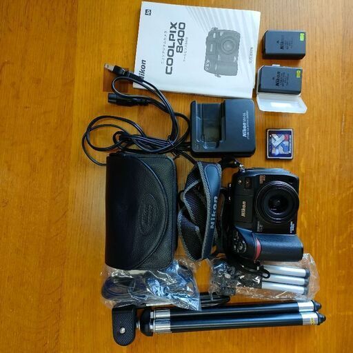 ケース・カード付 Nikon COOLPIX 8400 ニコン デジタルカメラ