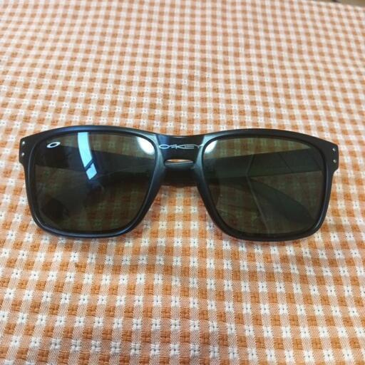オークリーサングラス　HOLBROOK   MADEIN   USA