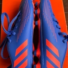 adidasサッカーシューズ　22.5の画像