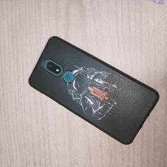 充電器付き☆スマホ本体　goo g08 Wiko View Primeの画像