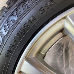 DUNLOPスタッドレスタイヤ　165/70R14 アルミホイル付きの画像