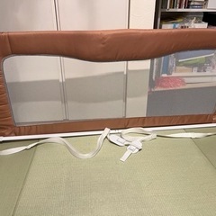 ベッドフェンス