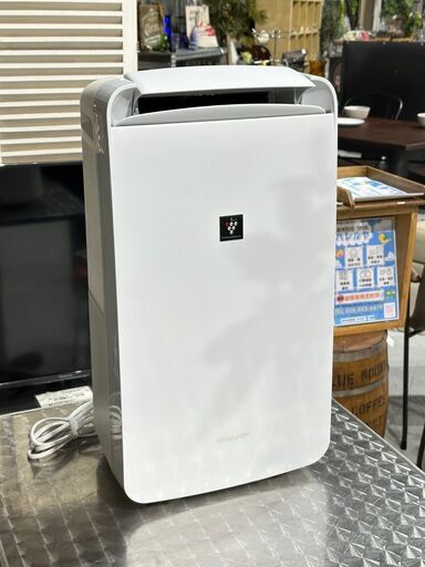 【SHARP 除湿器】シャープ プラズマクラスター CM-P100 2022年 冷風機 超美品 梅雨 コンプレッサー方式 １台４役