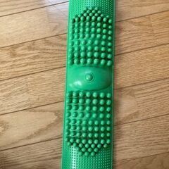プラスチック製の青竹踏みです