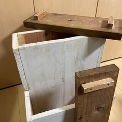 ハンドメイド　ダイニングチェアの画像