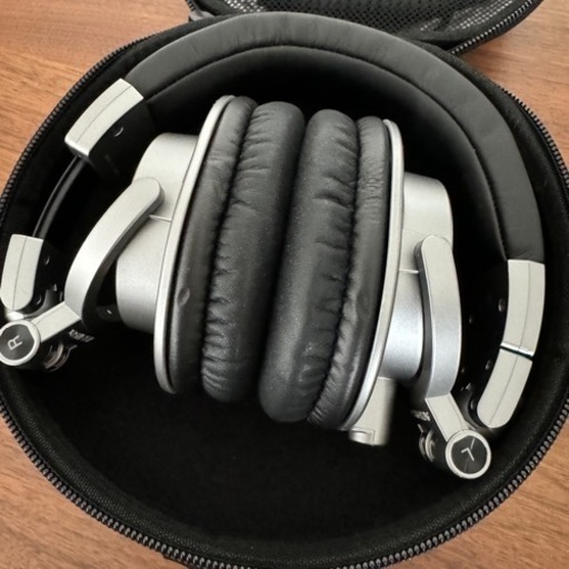 ヘッドフォン