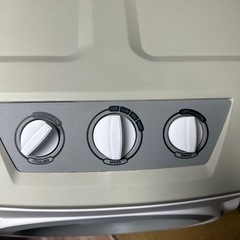 家電 季節、空調家電 遠赤外線ヒーターの画像