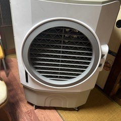 家電 季節、空調家電 遠赤外線ヒーターの画像