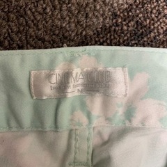 花柄クロップドパンツの画像