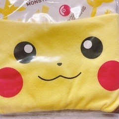 H2302 新品　ポケモン　ピカチュウ　スタイ　よどれかけ　2枚組の画像