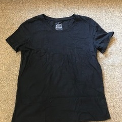 無印良品　tシャツ　黒色