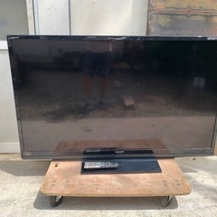 SHARP　液晶カラーテレビ　LC-60W7