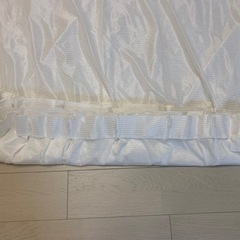 白カーテンの画像